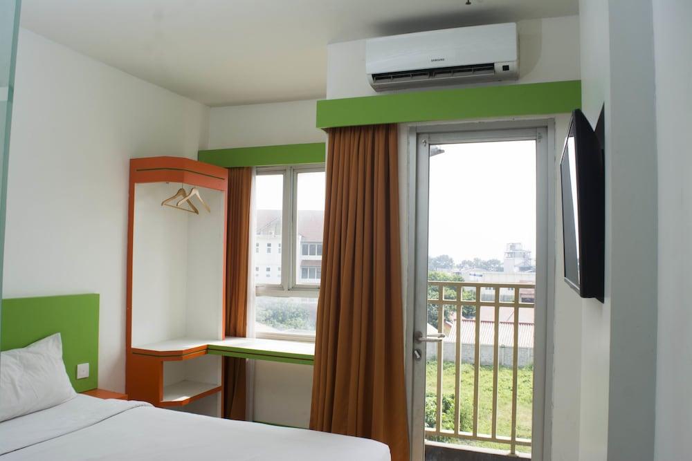 Titanium Express Homtel Hotel Jakarta Exterior photo