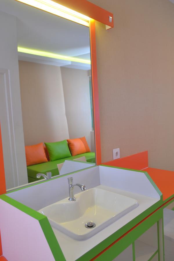 Titanium Express Homtel Hotel Jakarta Exterior photo